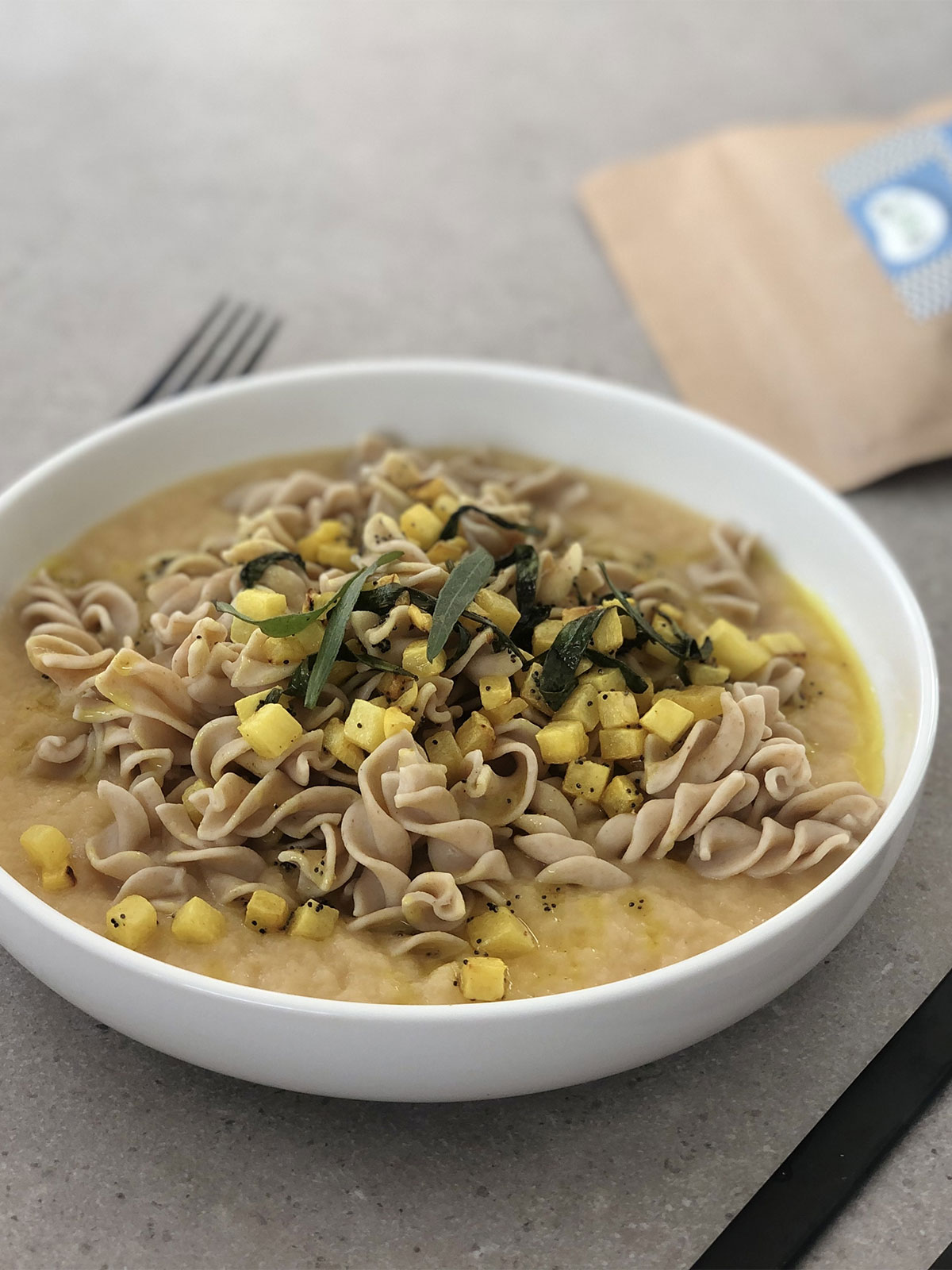 Fusilli mit Rüben und Estragonöl